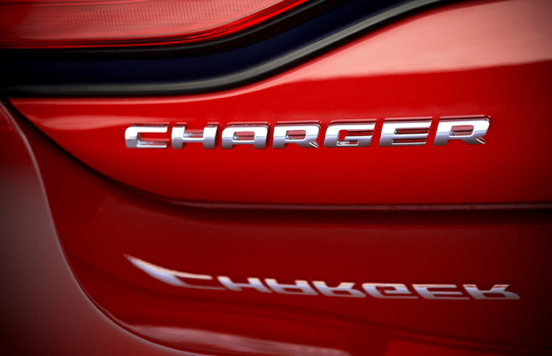 1010charger4.jpg