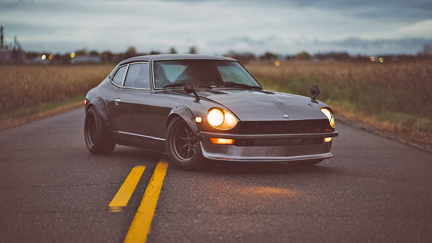 1977 Nissan 280z fuel rail #2