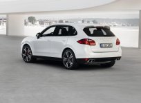 Porsche-Cayenne_Turbo_S_2013_1600x1200_wallpaper_0b.jpg
