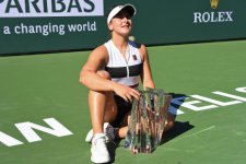 1624067-canadienne-bianca-andreescu-remporte-tournoi.jpg