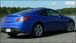 2010-genesis-coupe-i01.jpg