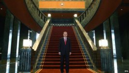 _78990669_erdoganstaircase.jpg