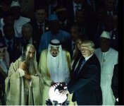 Saruman-Trump-214434.jpg