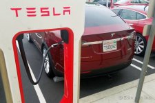 2016_tesla_model-x_det_lt_523161_717.jpg