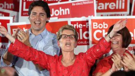 kathleen-wynne-and-justin-trudeau.jpg