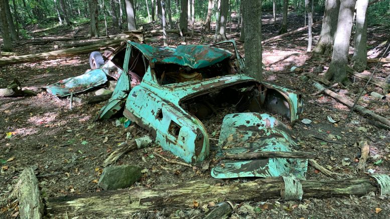 angel_woods_abandoned_car02-777x437.jpg